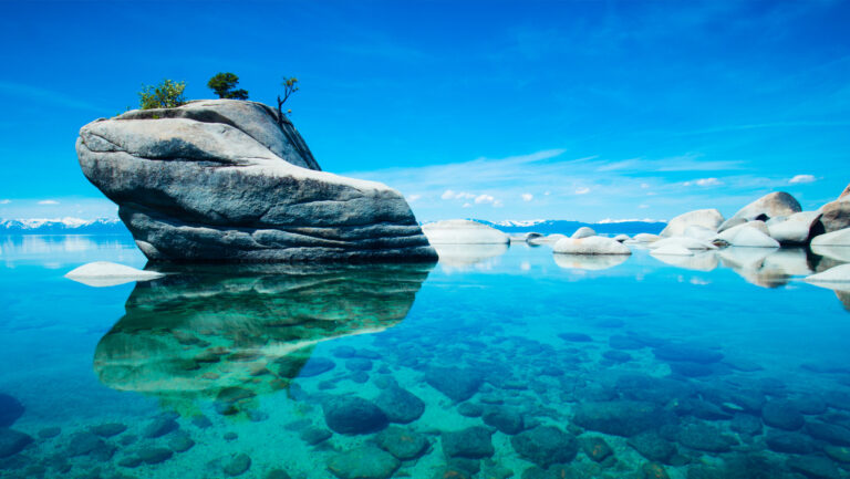 Clear Water and Cool Sights at Lake Tahoe 